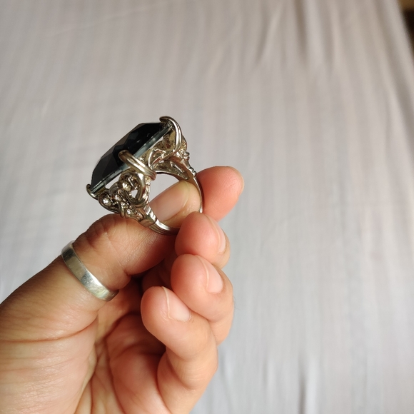 Accessorize ring - Picture 7 of 9